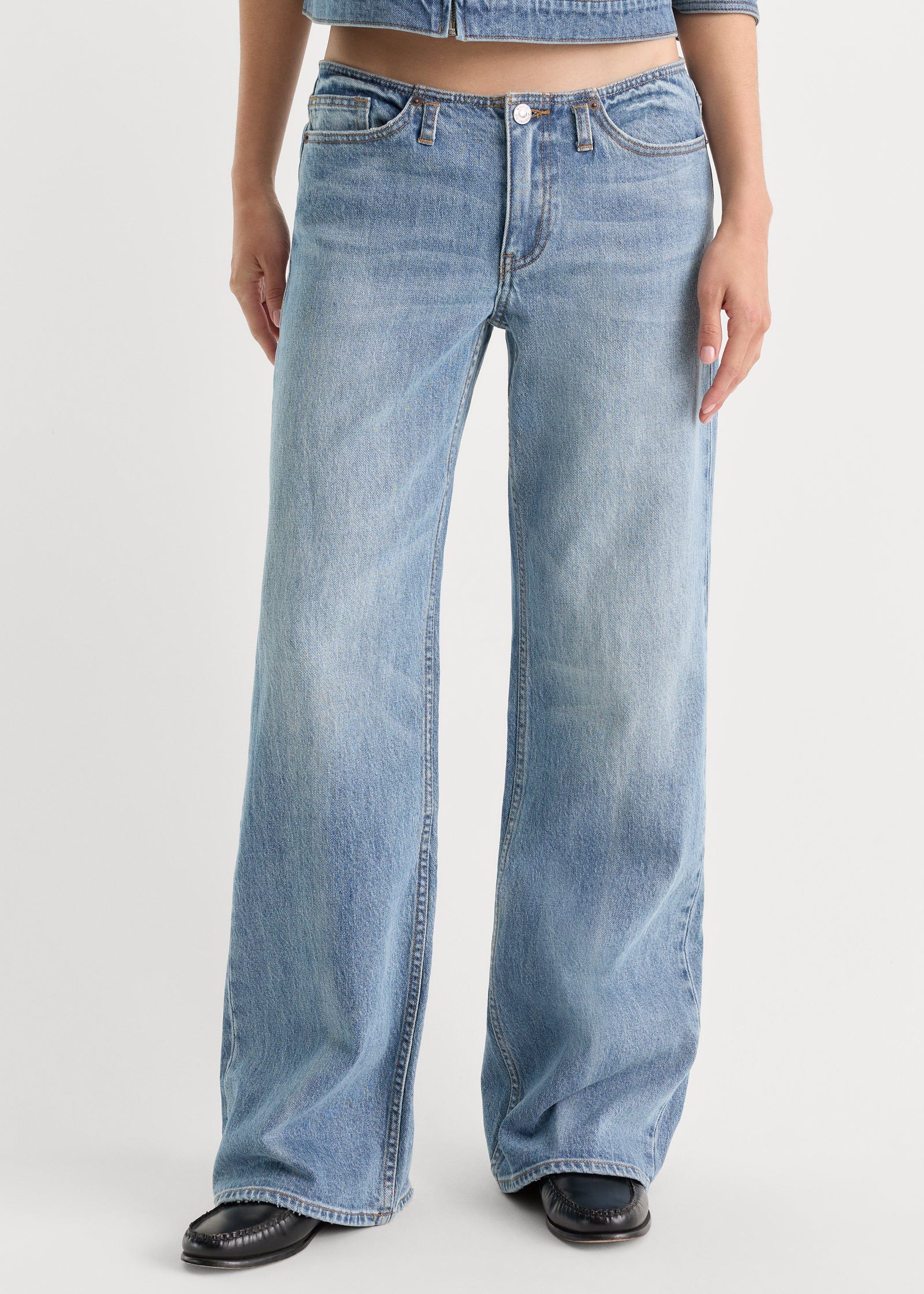 Ghost Waist Low Loose Jeans