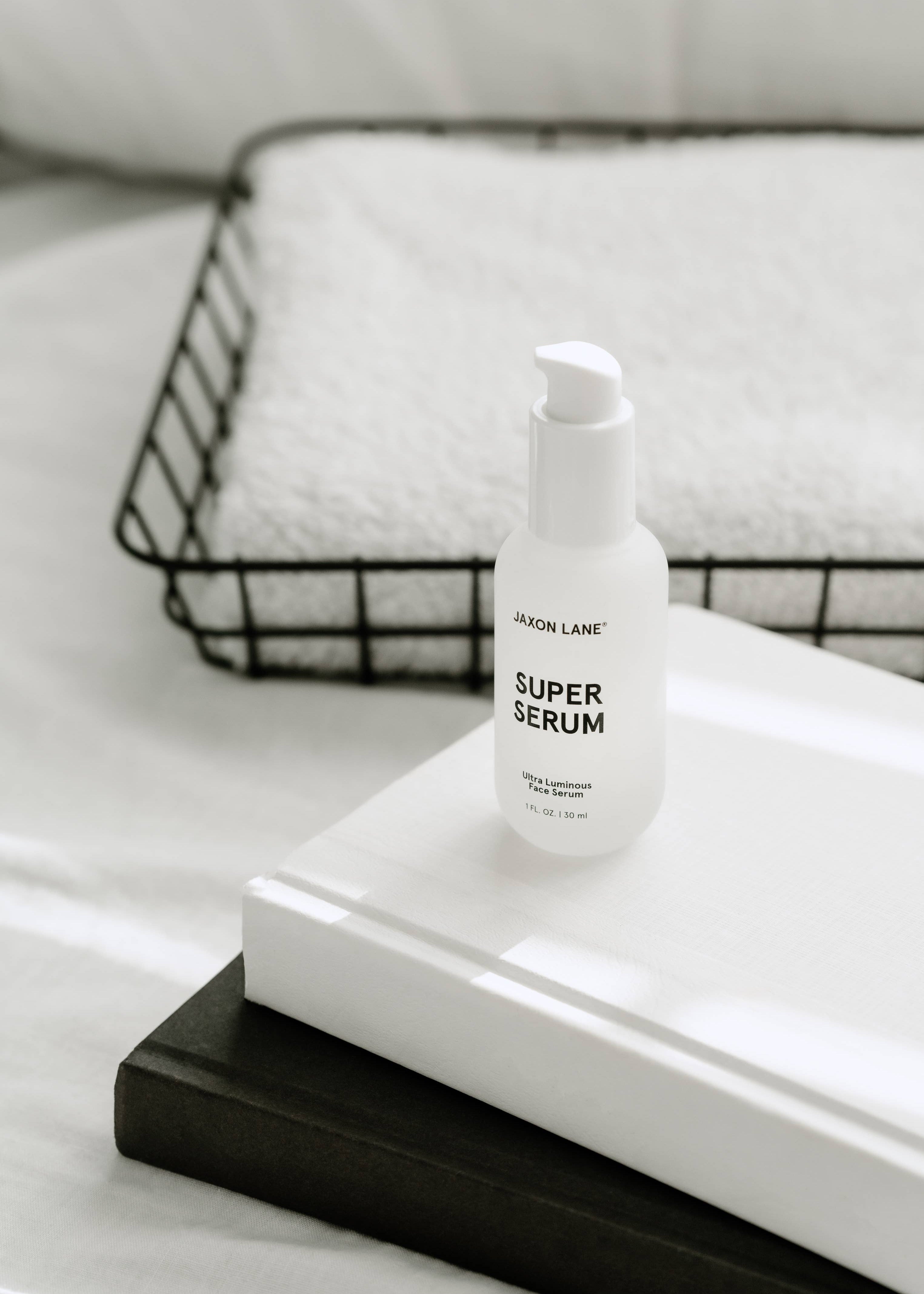 SUPER SERUM Ultra Luminous Face Serum