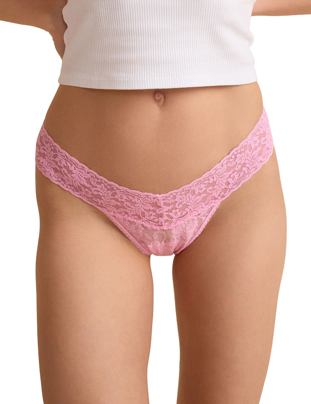Signature Lace Low Rise Thong