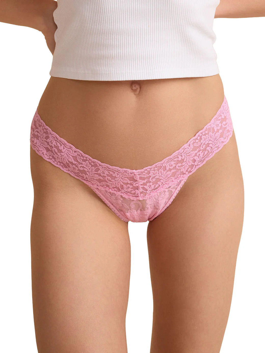 Signature Lace Low Rise Thong