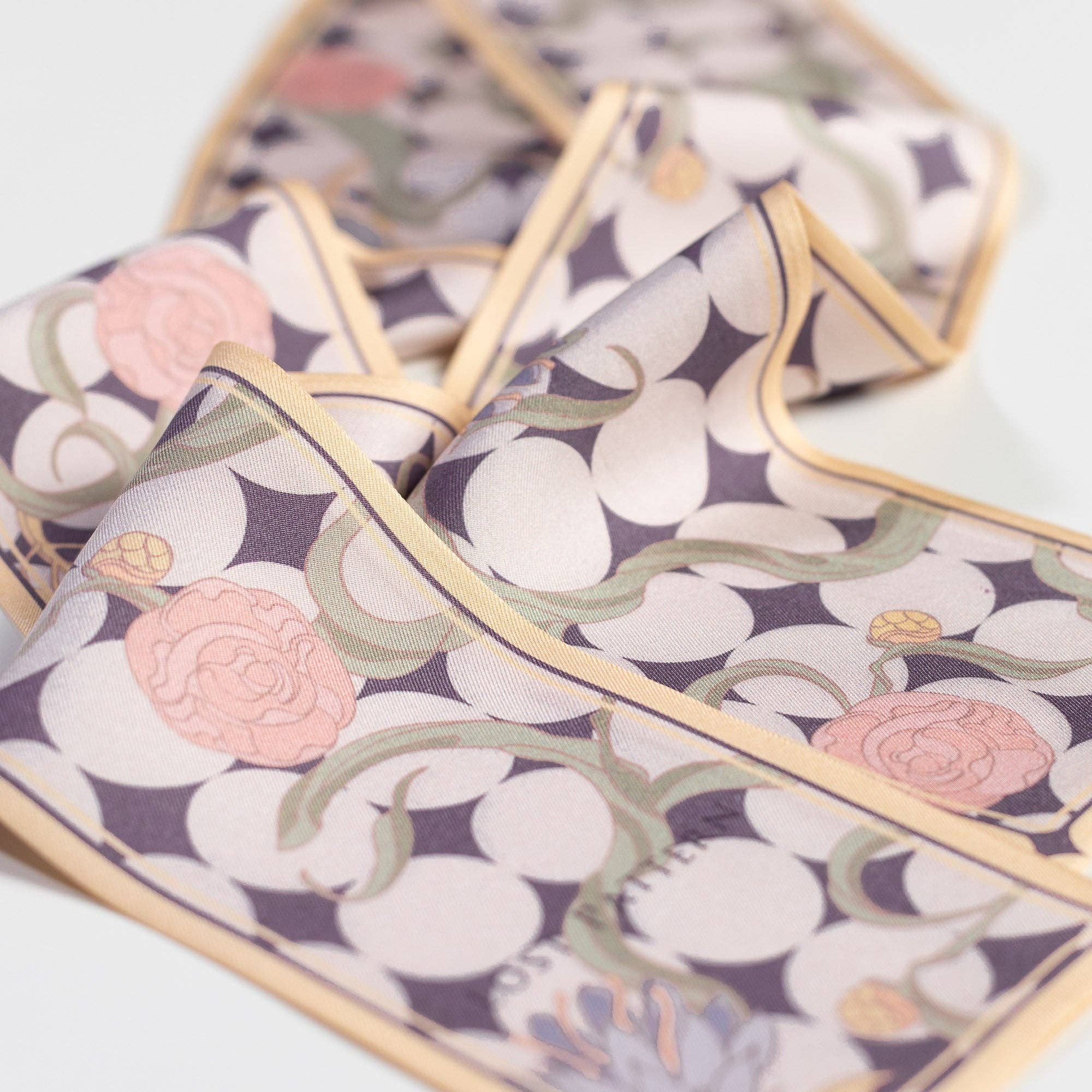 Dream Silk Twill Neck Bow