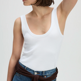 The Scoop It Up Tank
