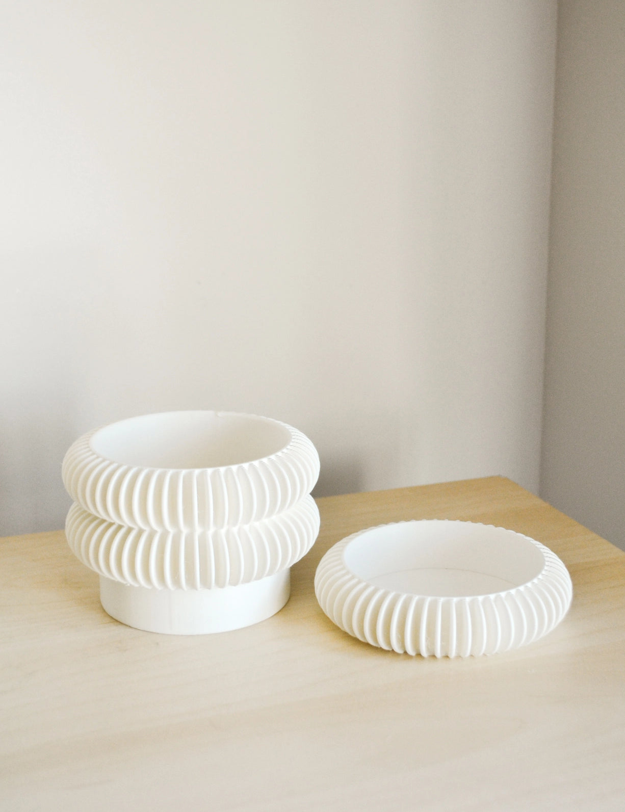 Stacking Bubble Textured Planter with Drainage Tray